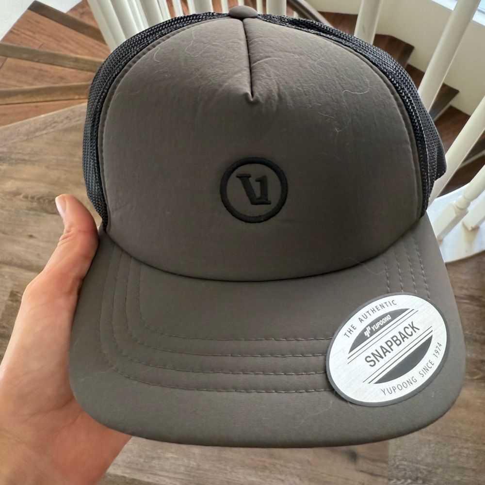 NWT Vuori SnapBack hat